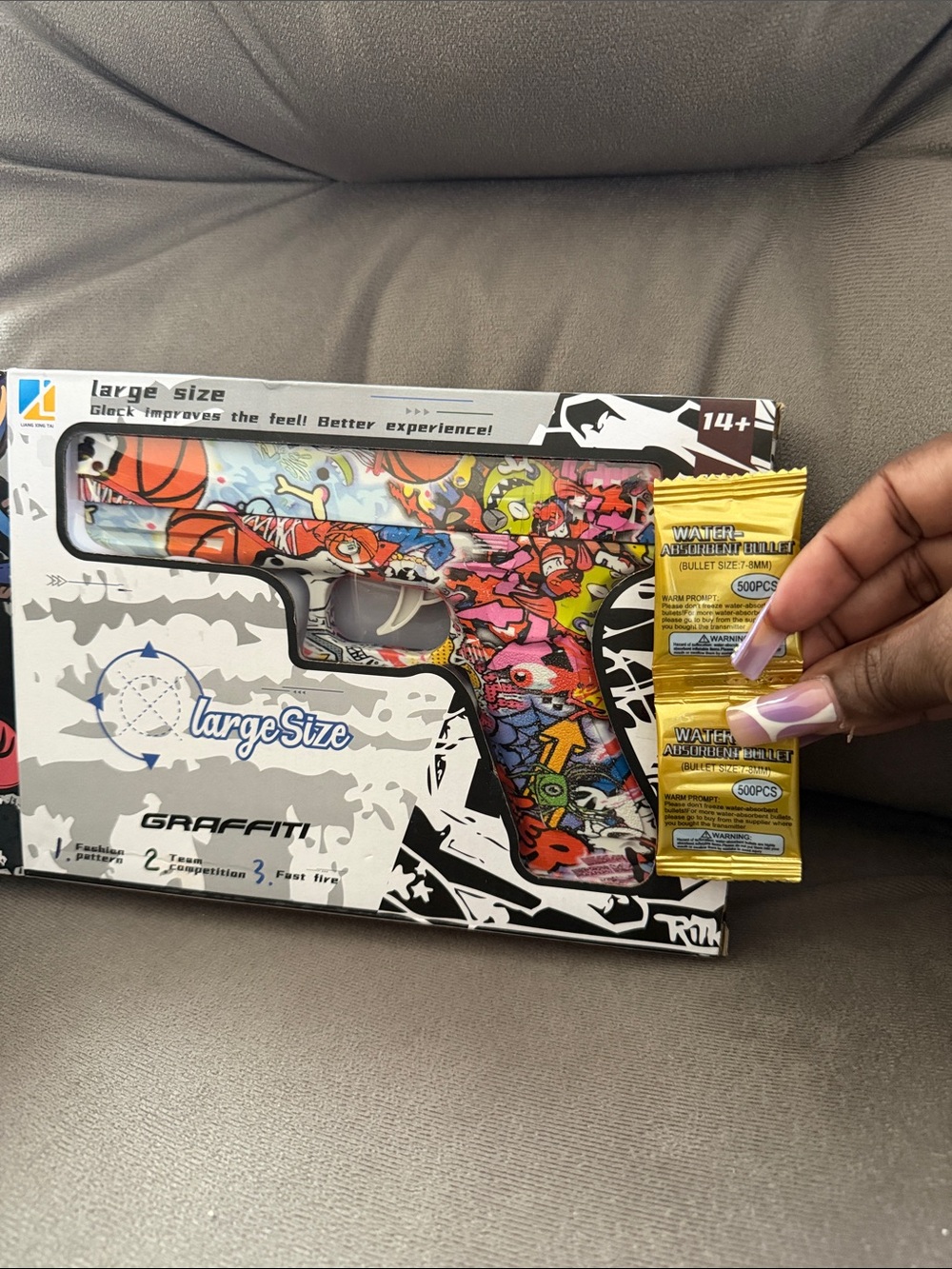 Graffiti Toy Glock With 1000 Water Absorbent Bullets- Colorful Street Art Design